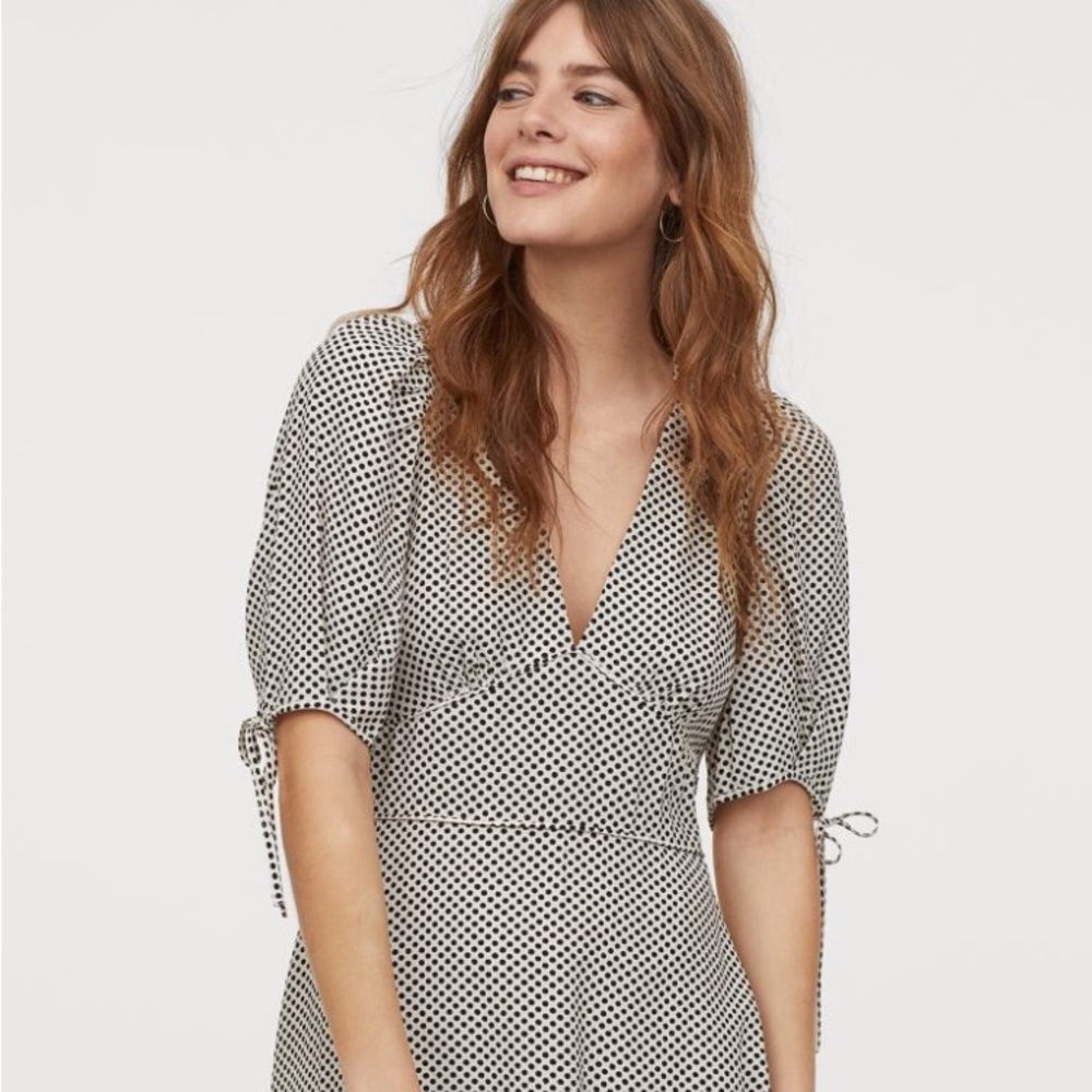 New with tags H&M puff sleeved dress xxs